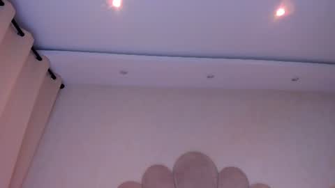 Snapshot of sofiagomez_1 chatting on 06-14-26, 02:24 SOFI online show from 06-14-26, 02:24