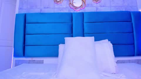 Sofia Miller  online show from 12-10-24, 11:32