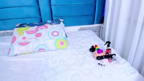 Sofia Miller  online show from 01-07-25, 08:13