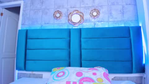 Sofia Miller  online show from 01-08-25, 10:59