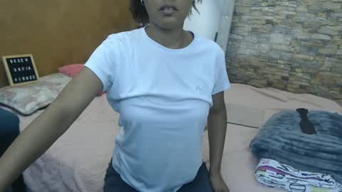 Snapshot of sofianena chatting on 02-25-25, 12:36 love online show from 02-25-25, 12:36