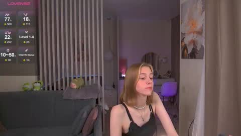 Sofia Help me overcome shynes with 100 thumbs up online show from 10-09-25, 06:17