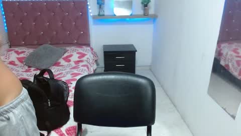 sofiasexygirl69 online show from 07-03-26, 12:44