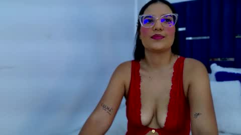 Sofia Cabrera online show from 06-14-26, 10:01