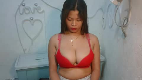 Snapshot of sofie_loorexx chatting on 04-25-26, 06:27 sofie_loorexx online show from 04-25-26, 06:27