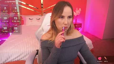 Sofie online show from 11-06-25, 01:28