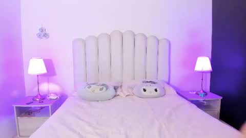 Snapshot of sofiebunnie chatting on 06-17-26, 12:02 sofiebunnie online show from 06-17-26, 12:02