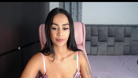 Snapshot of sofierosse_ chatting on 12-29-24, 02:27 Sofie Rosee online show from 12-29-24, 02:27