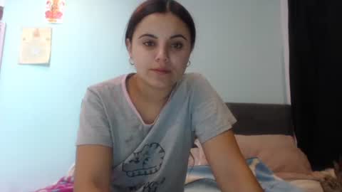 Snapshot of sofigarcia17 chatting on 12-14-24, 04:23 sofi online show from 12-14-24, 04:23