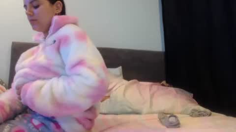 Snapshot of sofigarcia17 chatting on 12-30-24, 03:25 sofi online show from 12-30-24, 03:25