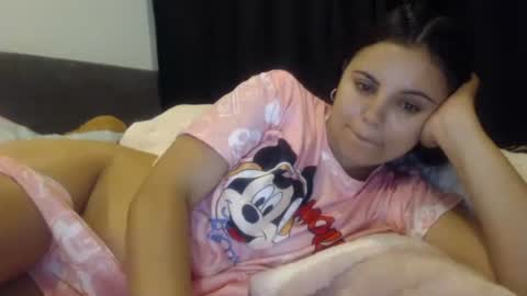 Snapshot of sofigarcia17 chatting on 01-02-25, 02:54 sofi online show from 01-02-25, 02:54