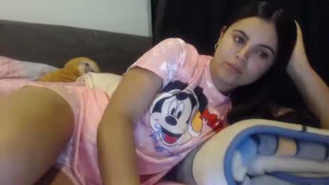 Snapshot of sofigarcia17 chatting on 01-05-25, 02:06 sofi online show from 01-05-25, 02:06