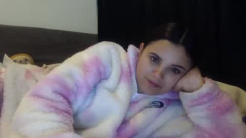 Snapshot of sofigarcia17 chatting on 01-07-25, 02:42 sofi online show from 01-07-25, 02:42