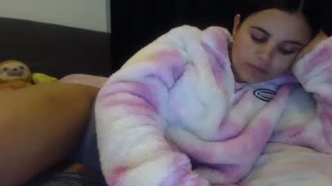 Snapshot of sofigarcia17 chatting on 02-03-25, 02:36 sofi online show from 02-03-25, 02:36