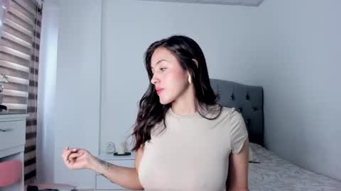 Snapshot of sofii_100 chatting on 03-12-25, 07:17 Sofi online show from 03-12-25, 07:17