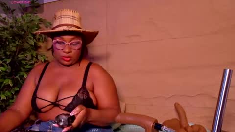 Snapshot of sofii_hill chatting on 05-20-26, 10:21 KELLY-HILL online show from 05-20-26, 10:21