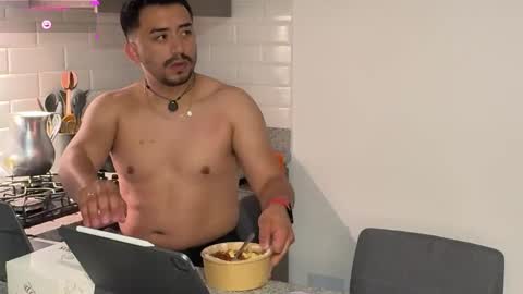 Snapshot of sofii_n_diego chatting on 02-25-26, 12:53 sofii_n_diego online show from 02-25-26, 12:53