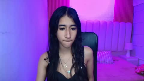 Snapshot of sofii_tk chatting on 05-18-26, 04:07 Sofii online show from 05-18-26, 04:07