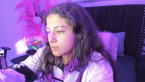 Snapshot of sofiia_rubb chatting on 12-30-24, 03:47 Sofia online show from 12-30-24, 03:47
