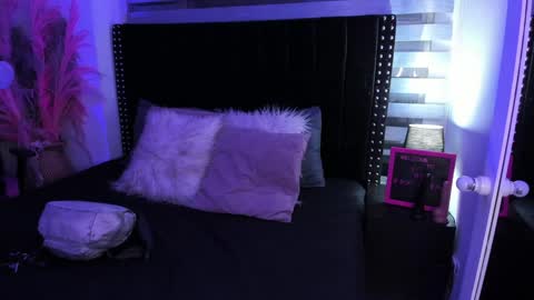 Snapshot of sofiia_rubb chatting on 01-24-25, 04:05 Sofia online show from 01-24-25, 04:05