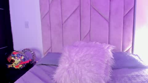Snapshot of sofiia_rubb chatting on 01-29-25, 06:43 Sofia online show from 01-29-25, 06:43