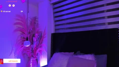 Snapshot of sofiia_rubb chatting on 02-24-25, 06:05 Sofia online show from 02-24-25, 06:05