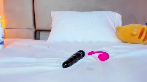 Sofia online show from 02-15-26, 07:51