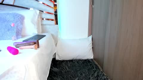 sofijohnsonx online show from 02-09-25, 12:41