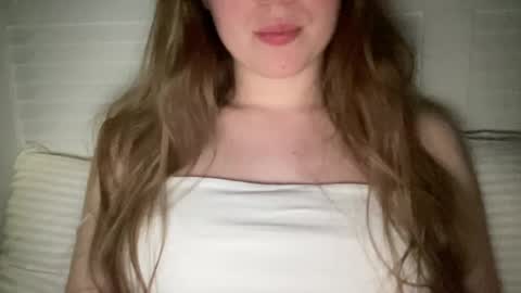 Snapshot of sofinovvak chatting on 04-15-26, 09:15 Sofi online show from 04-15-26, 09:15