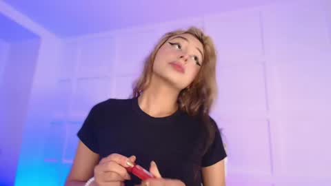 Snapshot of sofly_s chatting on 06-30-26, 11:55 Sofi online show from 06-30-26, 11:55