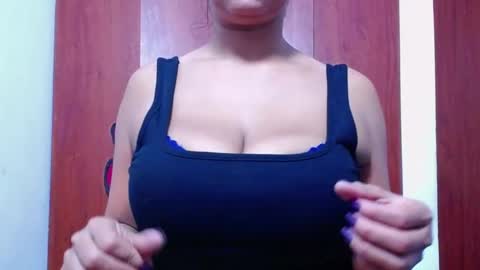 Snapshot of soft_fetish chatting on 11-16-25, 04:23 Camila M online show from 11-16-25, 04:23