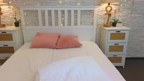 Lilly online show from 03-09-26, 06:06