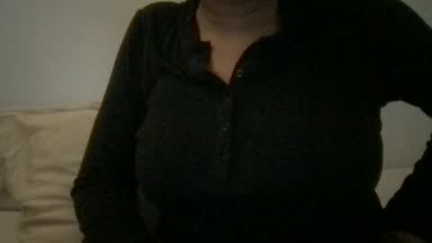 Snapshot of softberrry chatting on 11-14-25, 11:13 Jade online show from 11-14-25, 11:13