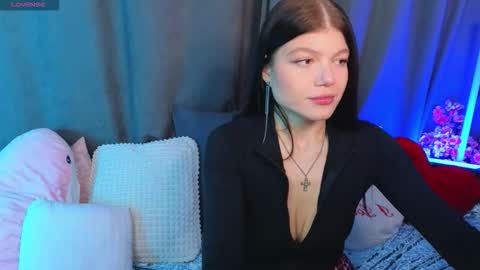 Snapshot of softeach chatting on 03-24-26, 03:06 Jenny online show from 03-24-26, 03:06