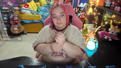 Sofie online show from 01-10-25, 04:33