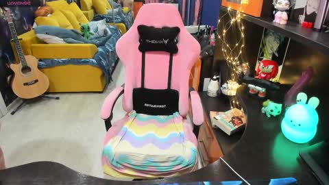 Sofie online show from 02-19-25, 02:23