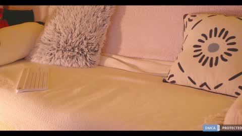 Lisa  online at  .11 from about utc online show from 12-27-24, 03:04