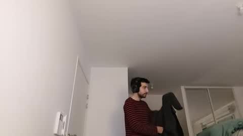 Snapshot of softndwear chatting on 03-06-25, 07:43 SOFT online show from 03-06-25, 07:43