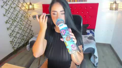 Snapshot of sofy_muller_ chatting on 06-29-26, 05:03 sofy_muller_ online show from 06-29-26, 05:03
