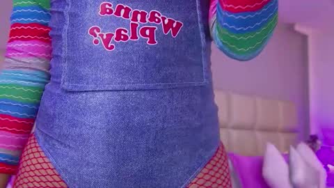 Snapshot of sofynovoa chatting on 10-31-25, 05:41 online show from 10-31-25, 05:41