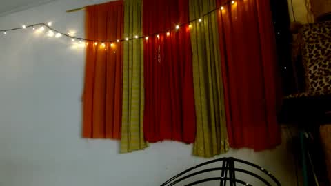 Sofia online show from 12-17-24, 12:01