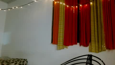 Sofia online show from 01-11-25, 03:02