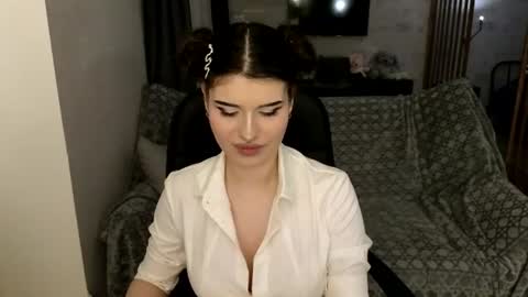 Snapshot of solanaflipper chatting on 06-19-26, 08:23 Solana Flipper online show from 06-19-26, 08:23