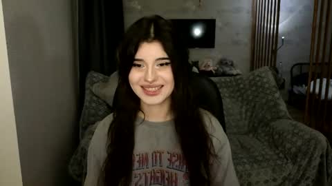 Snapshot of solanaflipper chatting on 06-26-26, 11:09 Solana Flipper online show from 06-26-26, 11:09