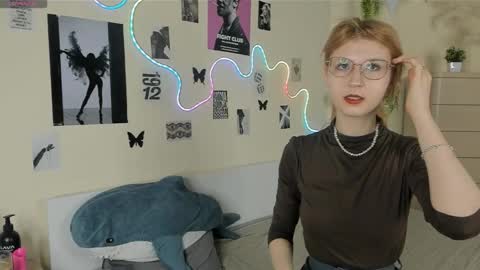 Snapshot of solarmyst chatting on 02-27-26, 06:35 Nana online show from 02-27-26, 06:35