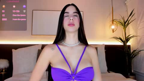 Snapshot of solavelar chatting on 12-02-25, 03:34 Sol Avelar online show from 12-02-25, 03:34