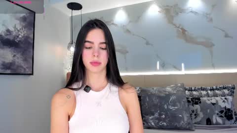 Snapshot of solavelar chatting on 06-16-26, 11:07 Sol Avelar online show from 06-16-26, 11:07