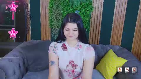 Snapshot of solazolaa chatting on 06-20-26, 01:52 Sonya online show from 06-20-26, 01:52