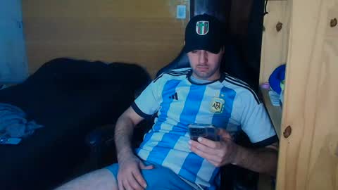 Snapshot of soldado14m chatting on 06-20-26, 02:47 ManuAiluPlay online show from 06-20-26, 02:47