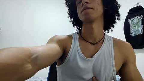 Hi Im Weller Check my Bio  online show from 02-25-26, 04:55